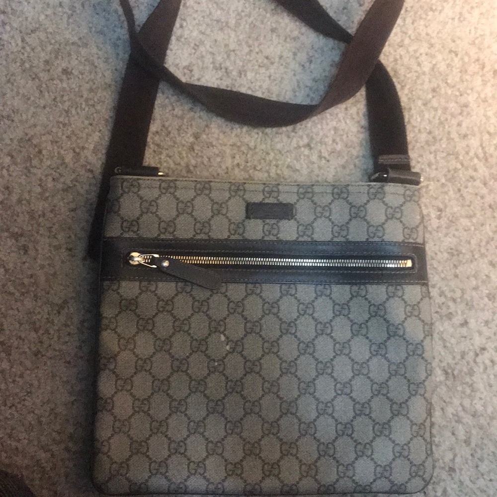 Gucci Messenger bag